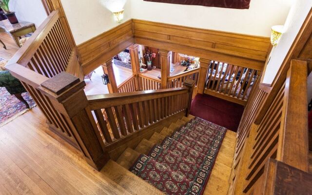 Herlong Mansion Bed & Breakfast