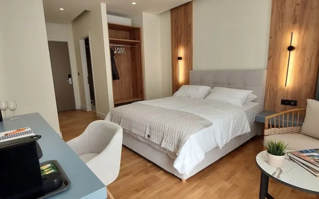 Elite Patras Suites