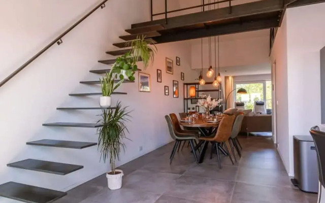 Beautiful High Quality Duplex Apartment