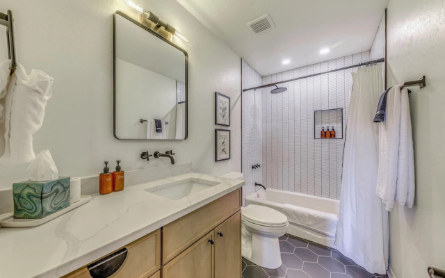 Sierra Blanca Views: New-build Cabin in Ruidoso