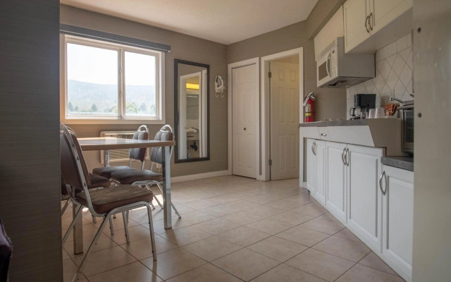 Best Budget Inn and Suites