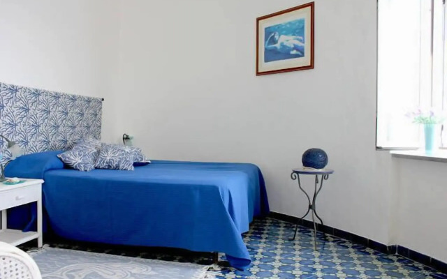 Exclusive Villa with Private Swimming Pool and Dock