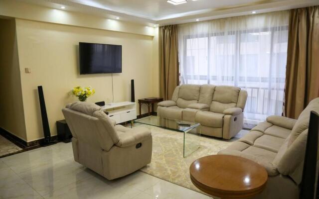 Spacious 3 BDR furnished Apt near junction mall