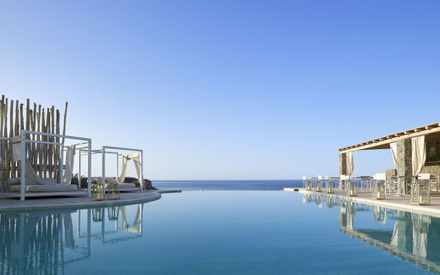 Artemis Seaside Resort
