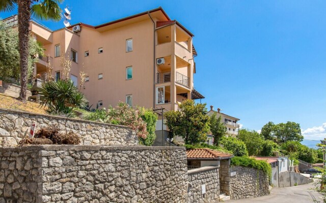 Beautiful Apartment in Opatija With Wifi and 2 Bedrooms