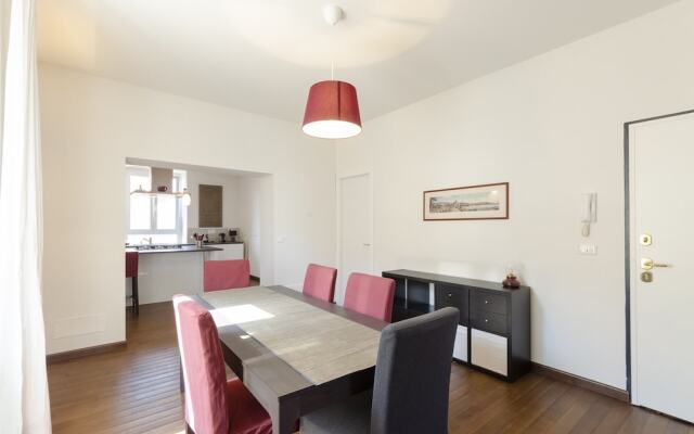 JOIVY Spacious Family Apt For 4, In Carignano, Genoa