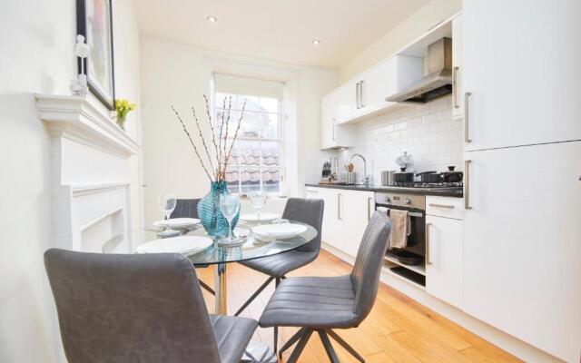 The Stunning Central Jewels Of Bath - Sleeps 24!