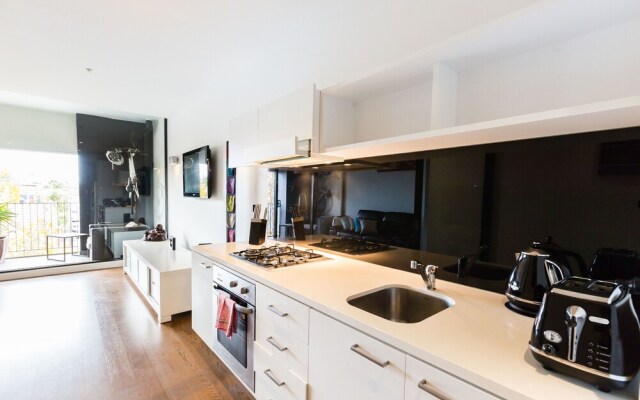 CLEO, 1BDR St.Kilda Apartment