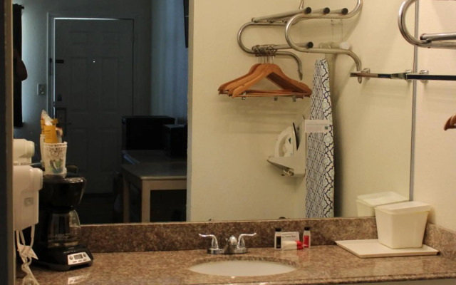Victoria Palms Inn & Suites