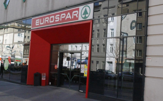 Yeshello Elegant Apartment near Central Vienna