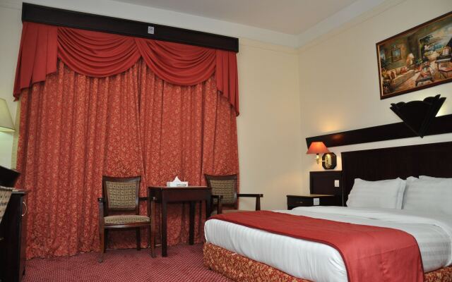 Claridge Hotel