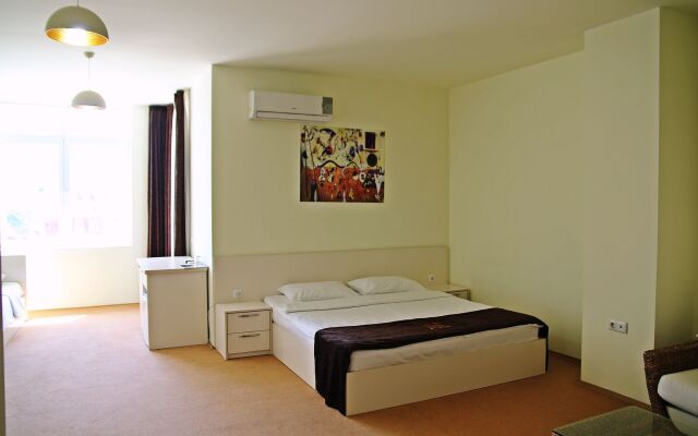 Mardi Plaza Hotel