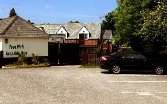 The Charlton Inn