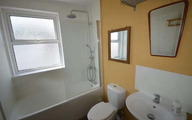 2 Bedroom Home in Gloucester Road