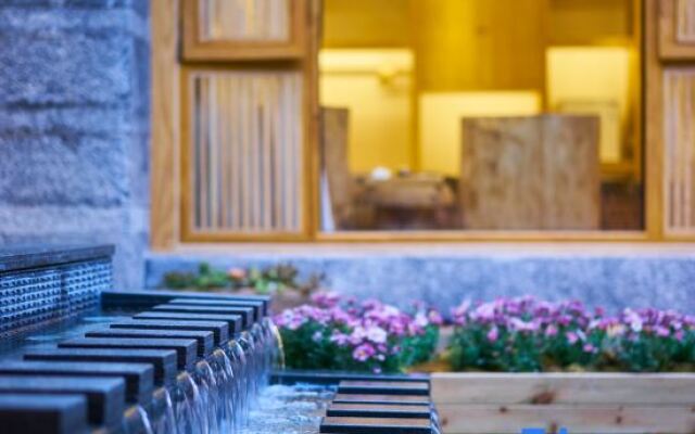 YinYue·Sifu Designer Scenic Inn (Lijiang Flagship Store)