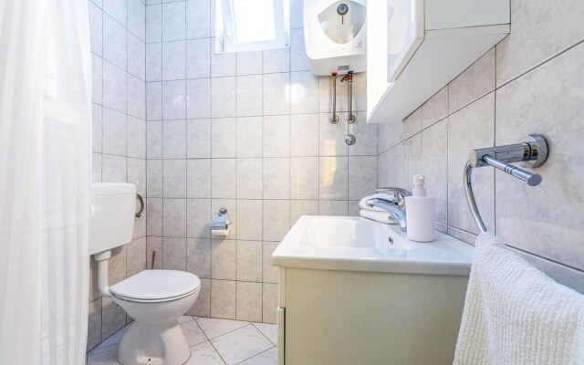 Beautiful Apartment in Pisak With Wifi and 1 Bedrooms