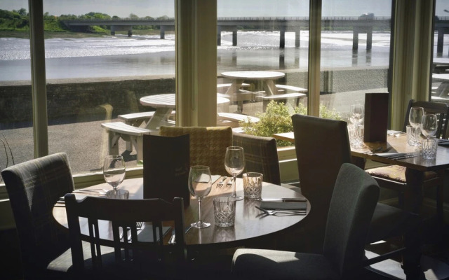 Shard Riverside Hotel, Bar & Restaurant
