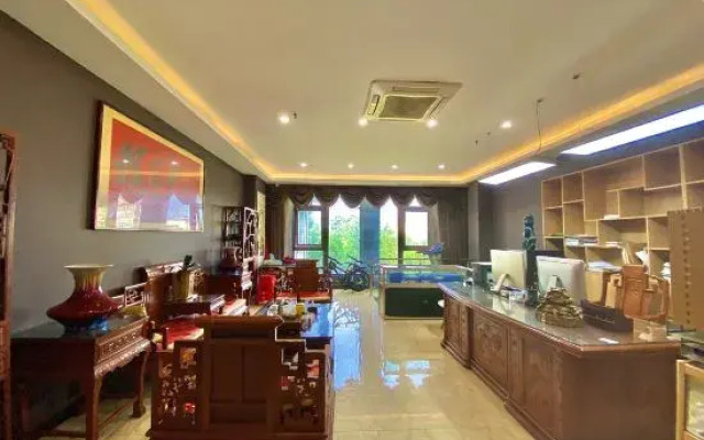 Noble International Hotel