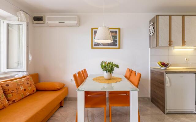 Matea - 20m From the sea - A3