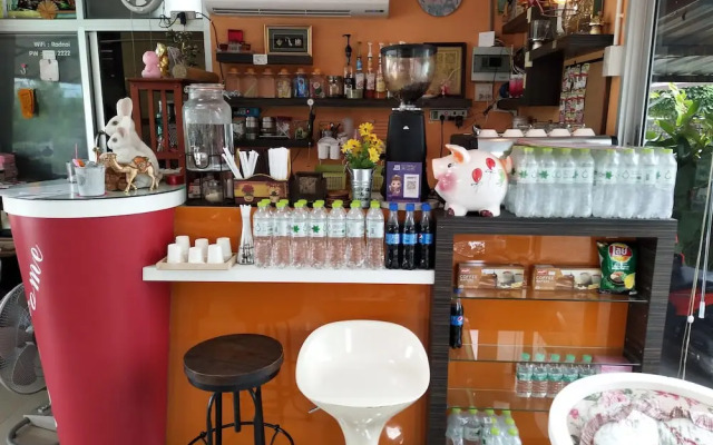 Siri Service Apartment