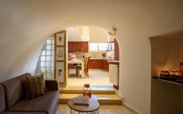 Santorini Suite Home