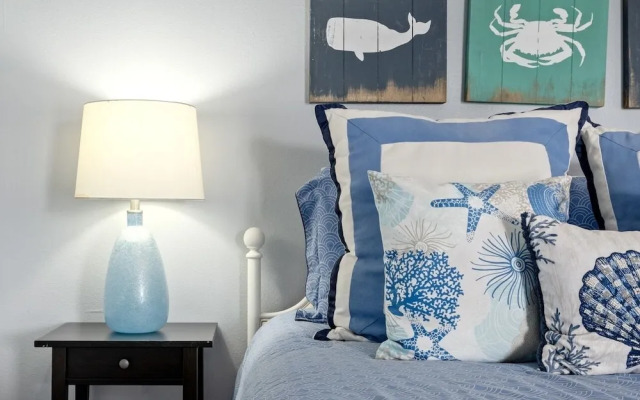 Bolivar Slam 3 Bedroom Home by RedAwning