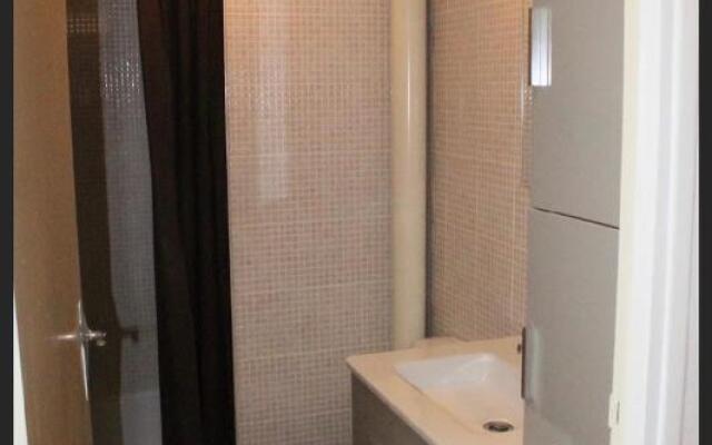 Agréable Studio, belle terrasse, Parking privé, 2 étoiles