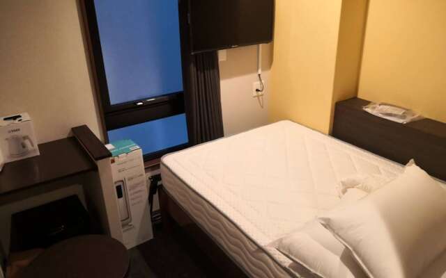 R Hotel Namba South