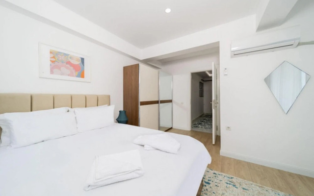 Central Flat Near Popular Attractions in Muratpasa