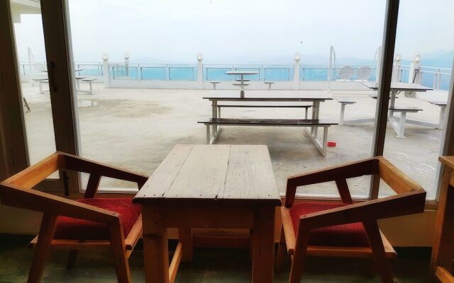 Summit Stonewood Hotel