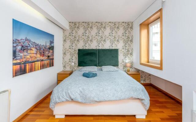 Reno Aug22 Cedofeita Exclusive with self check in