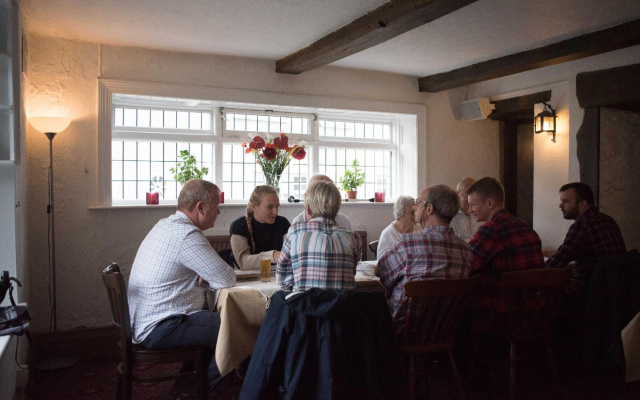 Village House Hotel - Inn