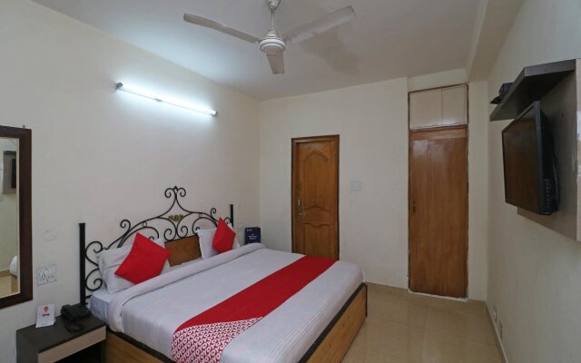 Hotel Kings by OYO Rooms