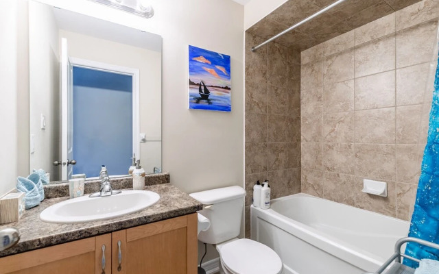 GLOBALSTAY. Luxury 3BR Townhomes with HOT TUB, Gym, BBQ