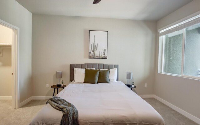 FRONTDESK Montreux Apts Northeast Phoenix