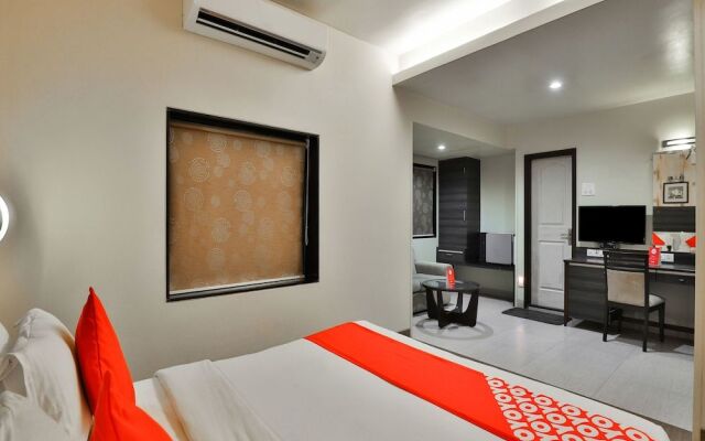 Oyo 17332 Hotel Nana'S