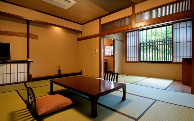 Nansuikaku – Guest Rooms – Miyawaka