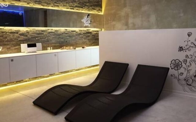 B&B Bed and Beyond
