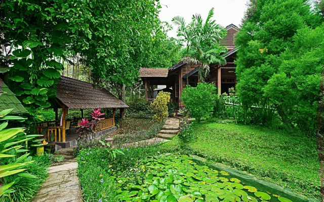 Royal Caravan Hotel Trawas