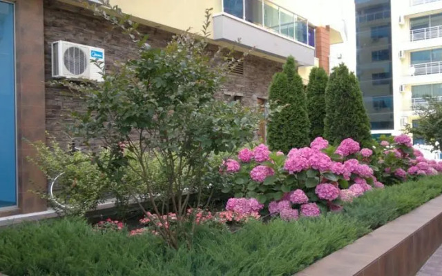 Elizabeth Apartments