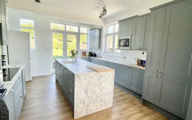 Winterstoke View, Family and dog Friendly Beach Retreat