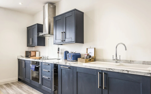 Lady Tenby - 2 Bedroom Luxury Apartment