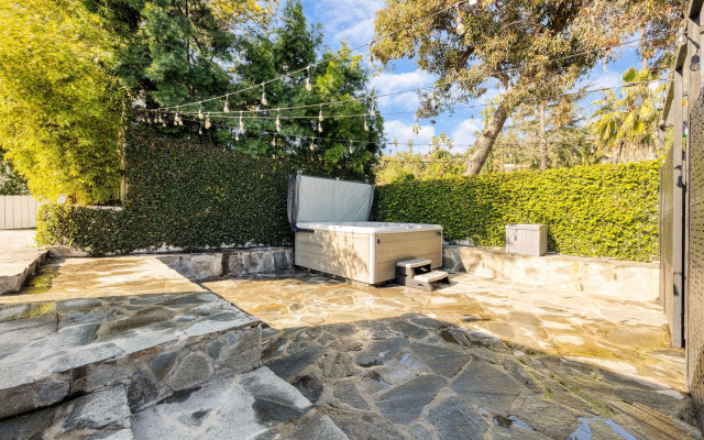 Valentino by AvantStay | Luxury Hollywood Mansion, Los Angeles