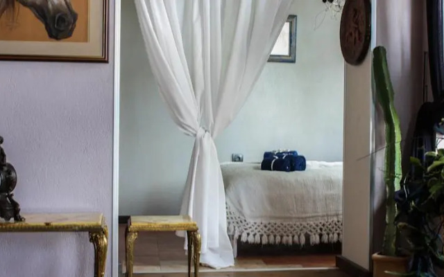 Le Rendezvous Apartment