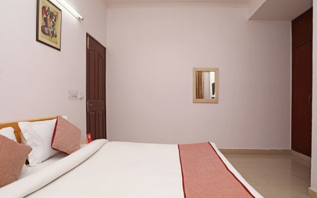 OYO 9962 Mascot Residency