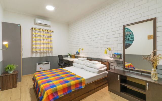 ololoFreelander work and travel Hostel