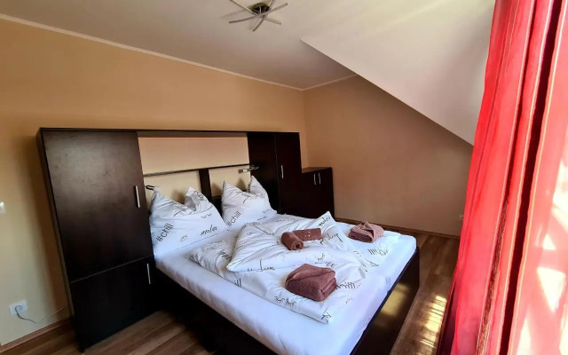 Nap-Hold Apartman