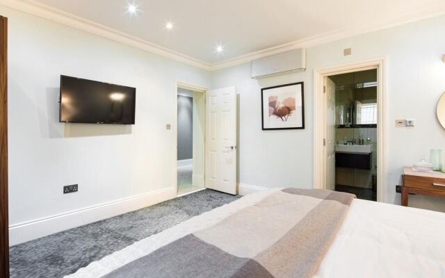 Lancaster Gate ,Hyde Park by London Hotel Collection