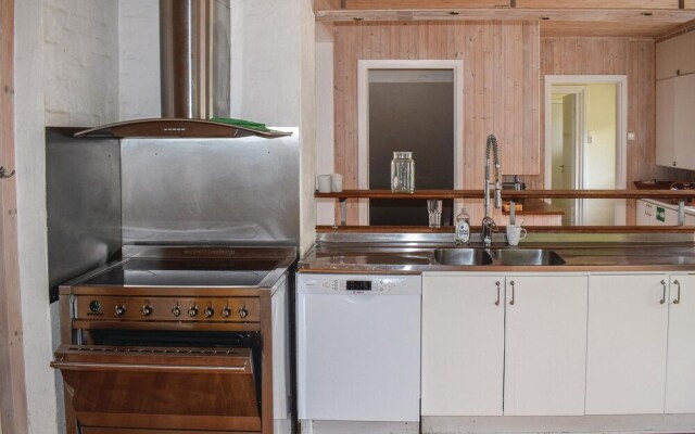 Amazing Home in Konga With 9 Bedrooms, Sauna and Wifi