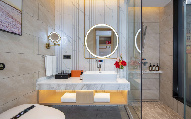 Vienna International Hotel Deng Zhou YingBinGuan